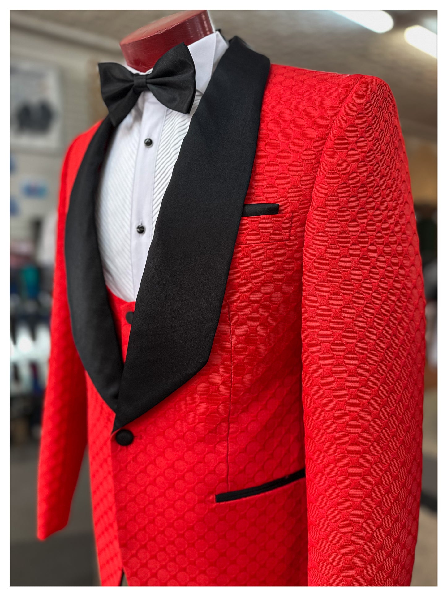 Circle Chain 3 Piece Tuxedo - Red